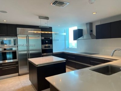 Comprar apartamento no Jade Beach 3808
