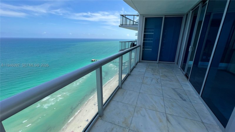 Comprar apartamento en Jade Beach 3808