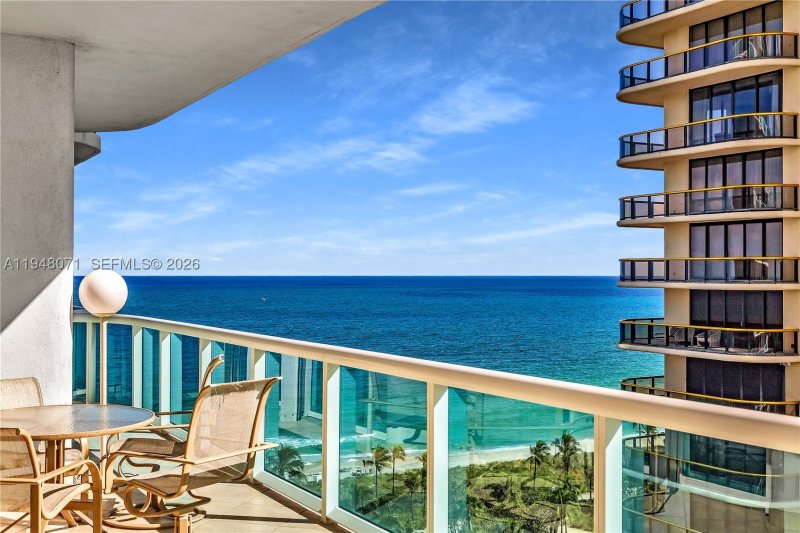 Comprar apartamento en The Palace 11D +Cabana