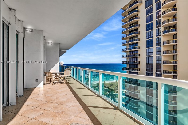 Comprar apartamento en The Palace 11D +Cabana