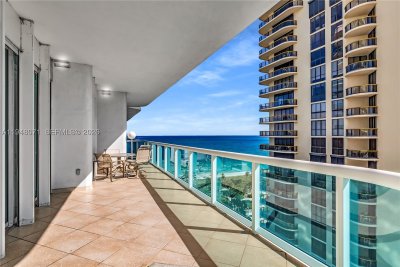 Comprar apartamento en The Palace 11D +Cabana