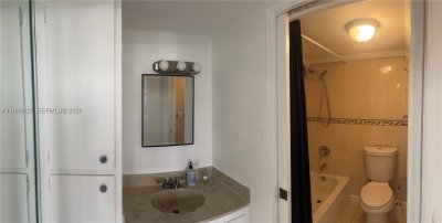 Comprar apartamento en Plaza of the Americas 603