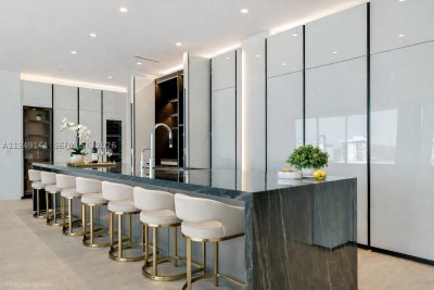 Comprar apartamento en Vita at Grove Isle S503