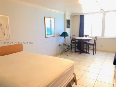 Aluguel de apartamento no Aventura Beach Club 823