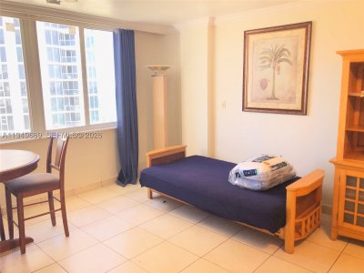 Aluguel de apartamento no Aventura Beach Club 823