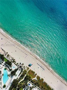 Residences by Armani / Casa Apt #4404