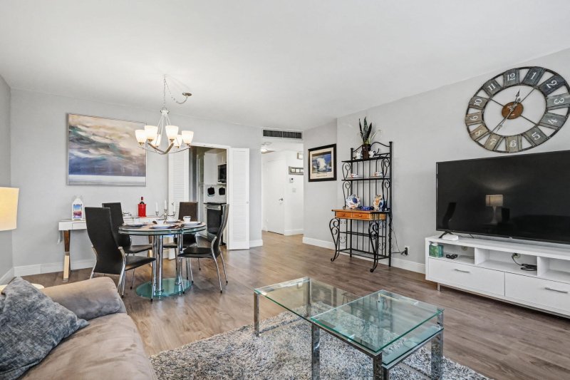 Condo for sale at Coral Ridge Towers South 314