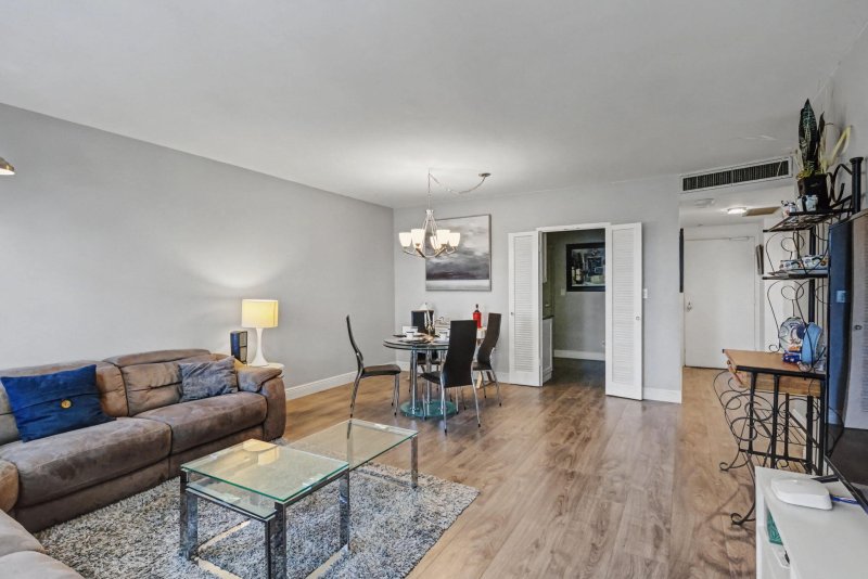 Condo for sale at Coral Ridge Towers South 314