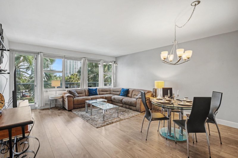 Condo for sale at Coral Ridge Towers South 314