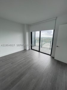 Comprar apartamento no Hyde Midtown 2110