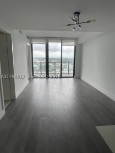 Comprar apartamento no Hyde Midtown 2110