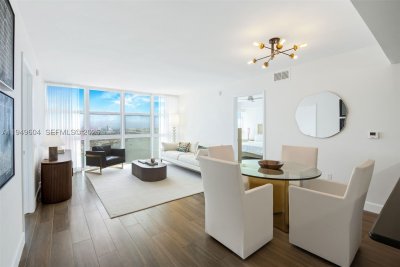 Comprar apartamento no 50 Biscayne 3904