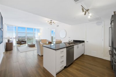 Comprar apartamento no 50 Biscayne 3904