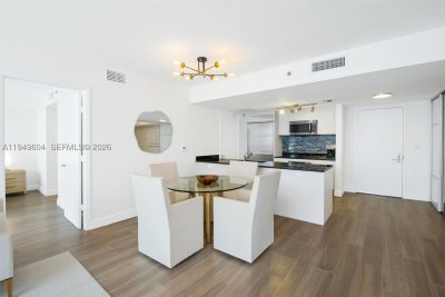 Comprar apartamento no 50 Biscayne 3904