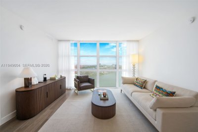 Comprar apartamento no 50 Biscayne 3904