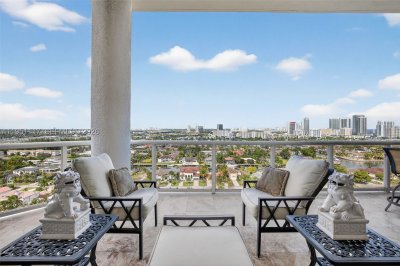 Comprar apartamento en Harbor Tower at Waterways PH2