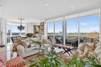 Comprar apartamento en Harbor Tower at Waterways PH2