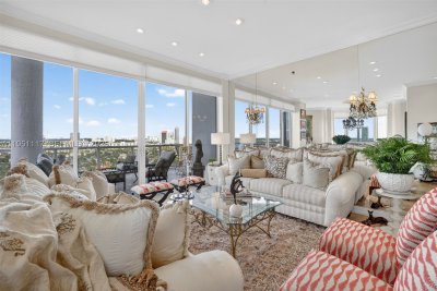 Comprar apartamento en Harbor Tower at Waterways PH2