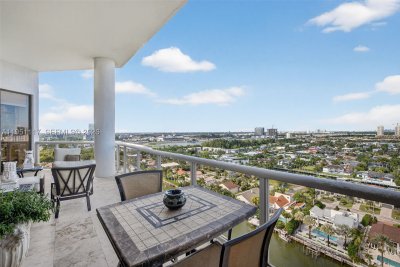 Comprar apartamento en Harbor Tower at Waterways PH2