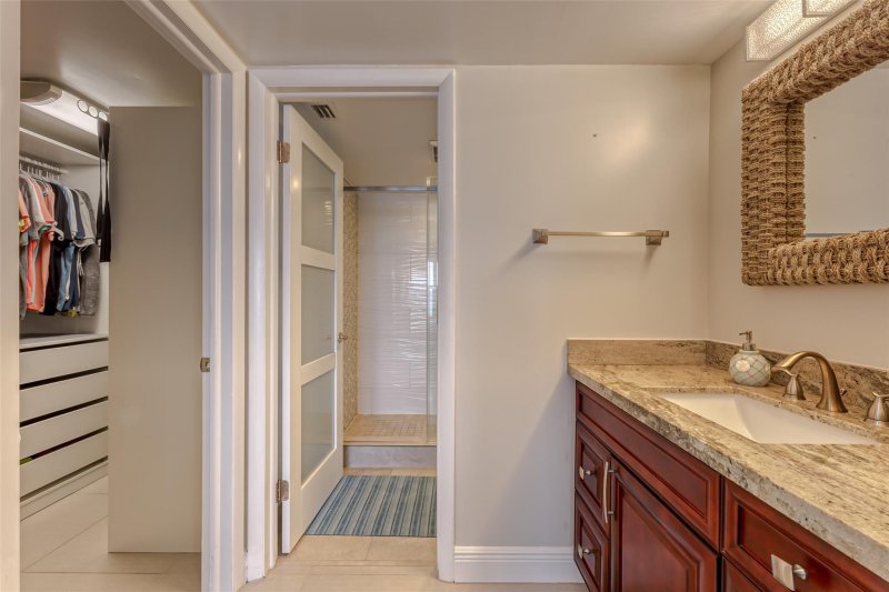 Apartment for rent at Playa Del Mar 712