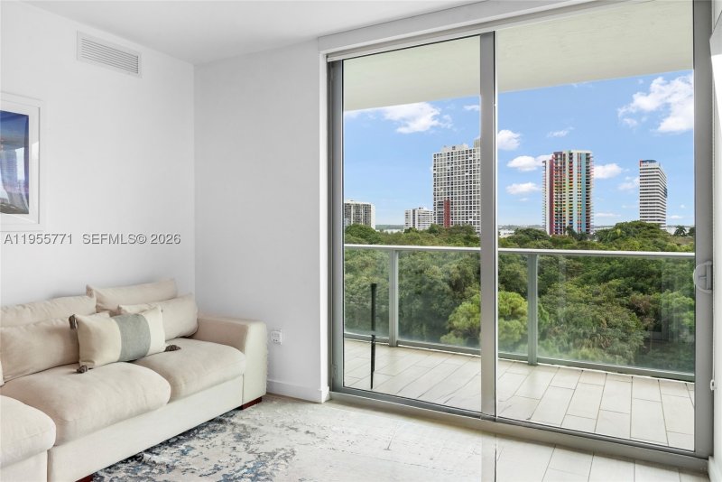 Comprar apartamento en Le Parc at Brickell 707