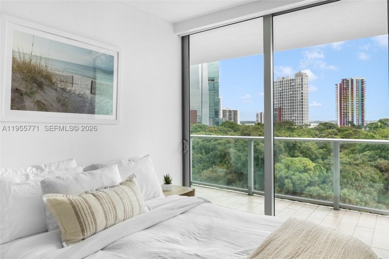Comprar apartamento en Le Parc at Brickell 707