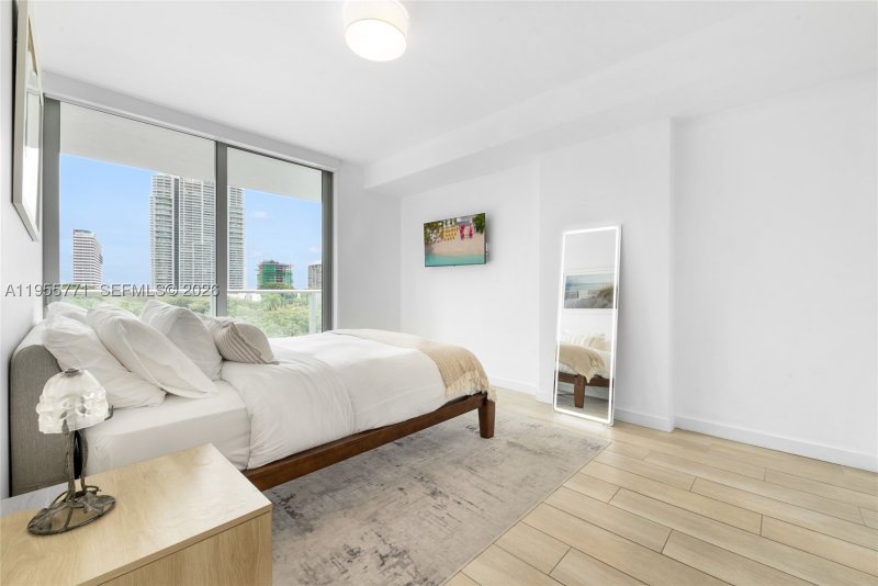 Comprar apartamento en Le Parc at Brickell 707