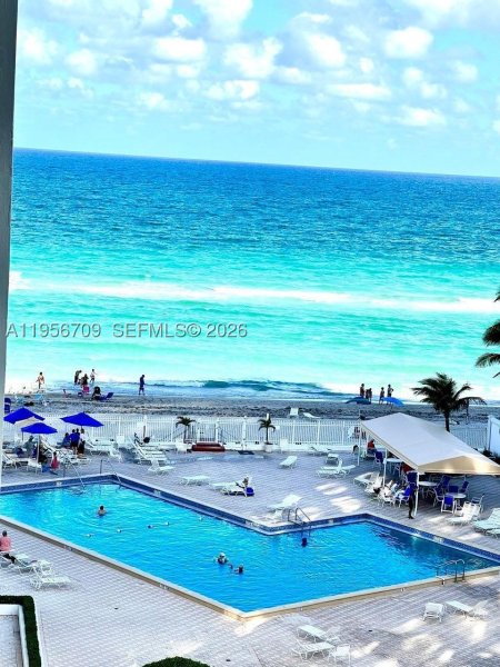 Apartment for rent at Alexander Towers 619