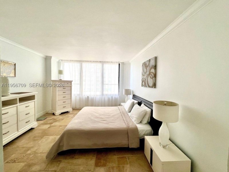 Apartment for rent at Alexander Towers 619