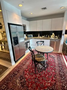 Aluguel de apartamento no Avenue on Brickell 1050 Tower 818