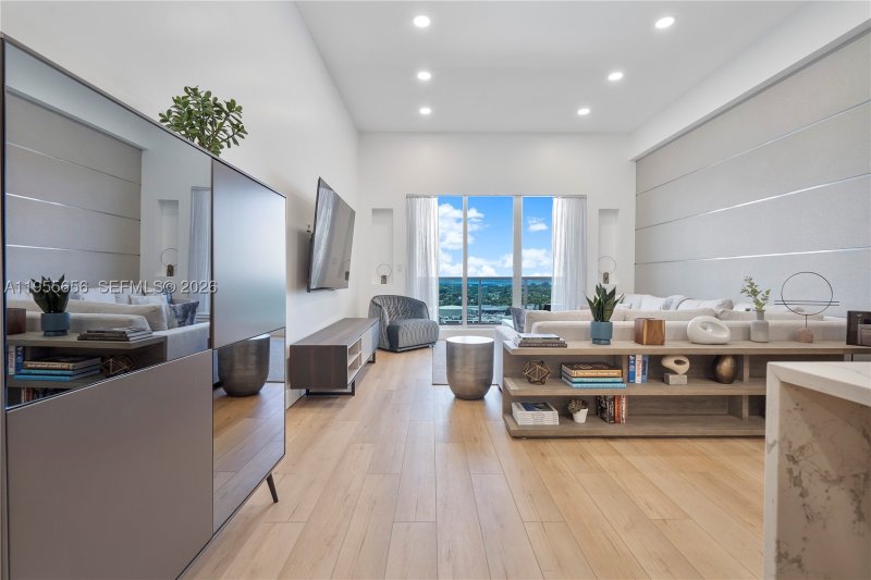 Comprar apartamento en Roney Palace 1633