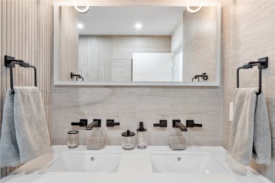 Comprar apartamento en Roney Palace 1633