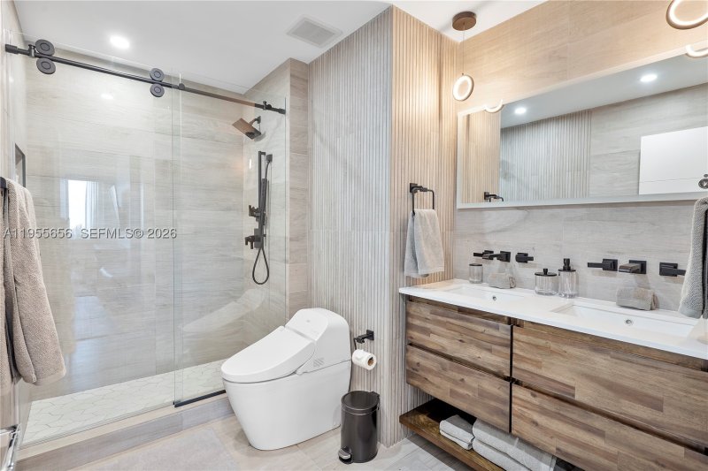 Comprar apartamento en Roney Palace 1633