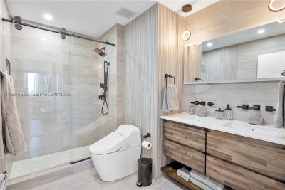 Comprar apartamento en Roney Palace 1633