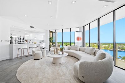 Aluguel de apartamento no Hamptons West 808