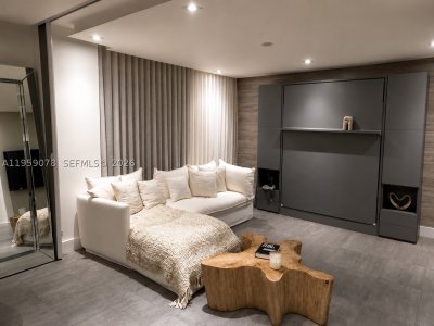 Aluguel de apartamento no Hamptons West 808