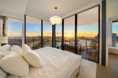 Comprar apartamento no Five Park Miami Beach 2903