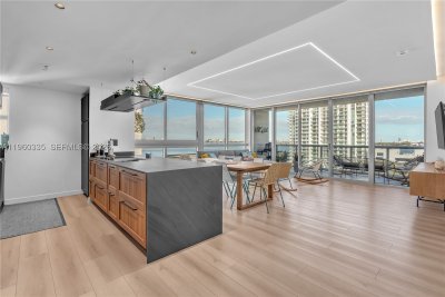 Comprar apartamento no Blue Bay Tower 903