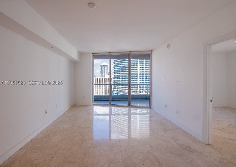Condo for sale at Icon Brickell Tower I 2304
