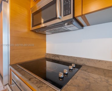 Comprar apartamento no Icon Brickell Tower I 2304