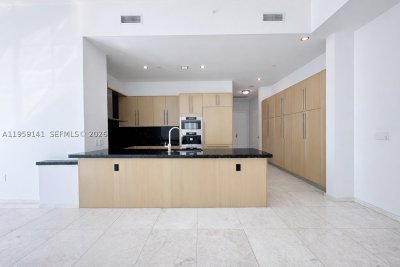 Comprar apartamento en Asia on Brickell 2405