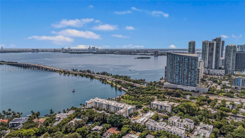 Comprar apartamento en Quadro Miami Design District S-904