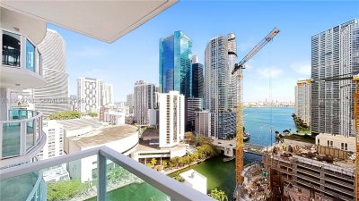 Comprar apartamento no Brickell on the River North 2408