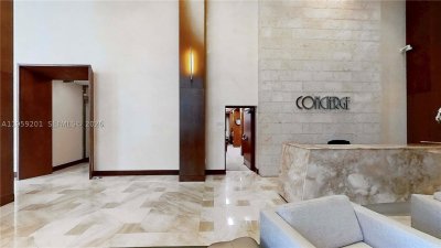 Comprar apartamento no Brickell on the River North 2408