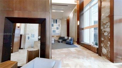 Comprar apartamento no Brickell on the River North 2408