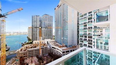 Comprar apartamento no Brickell on the River North 2408