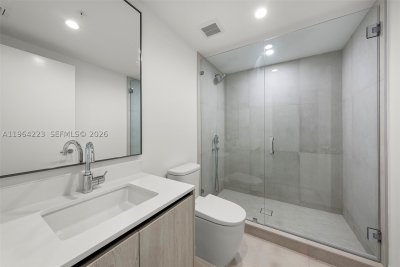 Comprar apartamento en La Baia South 502