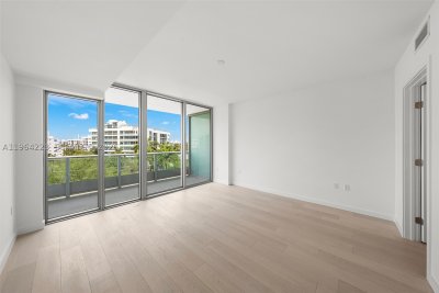 Comprar apartamento en La Baia South 502