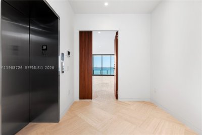 Comprar apartamento en Vita at Grove Isle M303