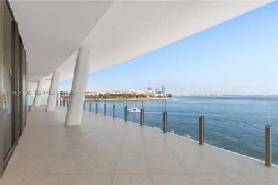 Comprar apartamento en Vita at Grove Isle M303